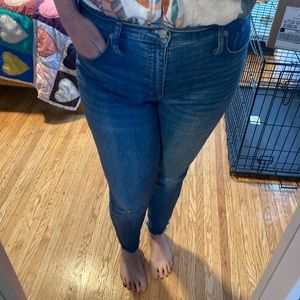 Madewell 10” high rise skinny jean with frayed hem